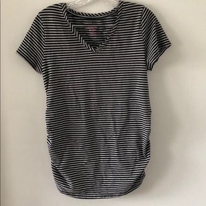 Maternity tee